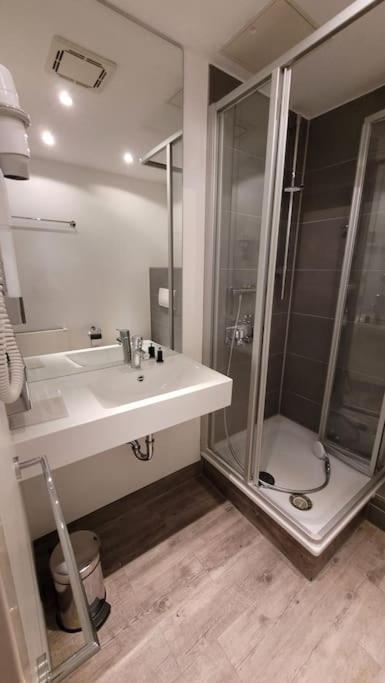 Nice Apartment In Modern Center Of Duesseldorf Экстерьер фото